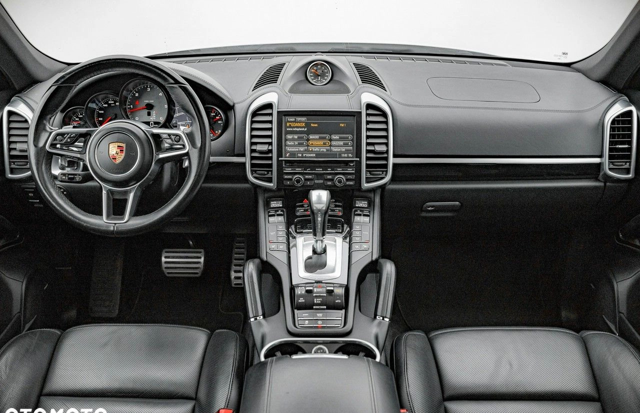Porsche Cayenne cena 229900 przebieg: 99999, rok produkcji 2016 z Biskupiec małe 742